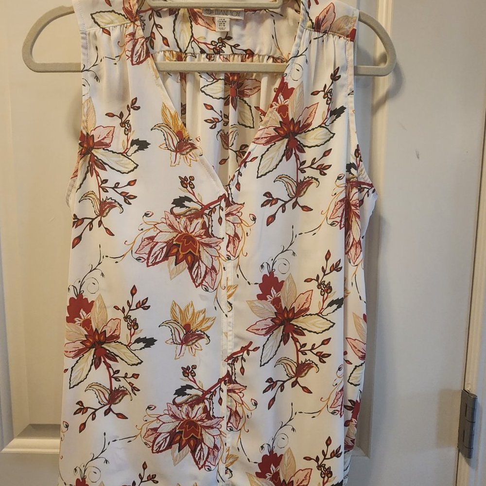 ⭐️ 3 for $10! Eliane Rose Floral Blouse size M NWOT